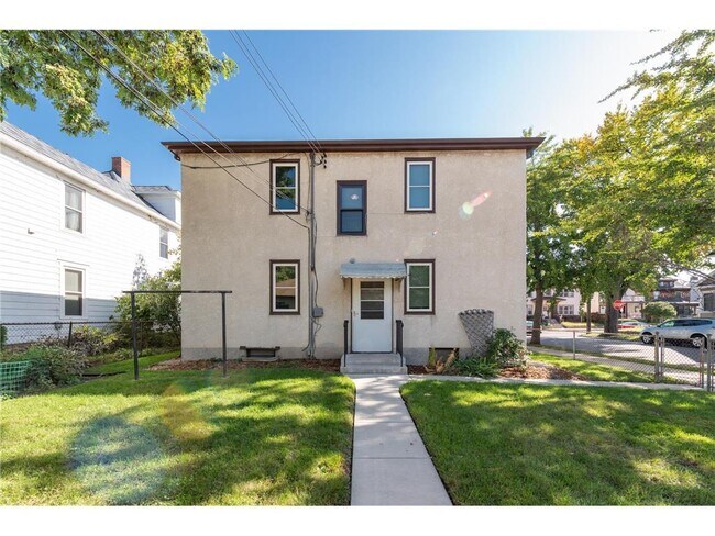 Building Photo - 3252 Grand Ave S