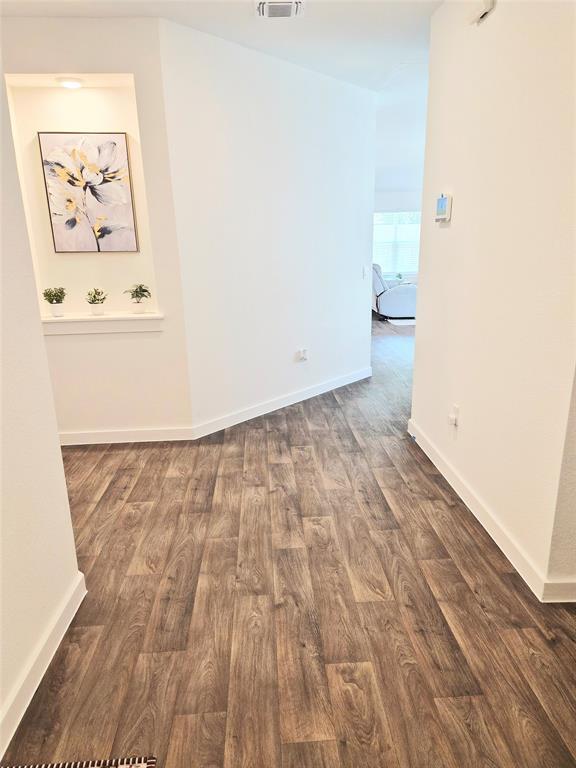 Building Photo - 501 Elm Crk Dr