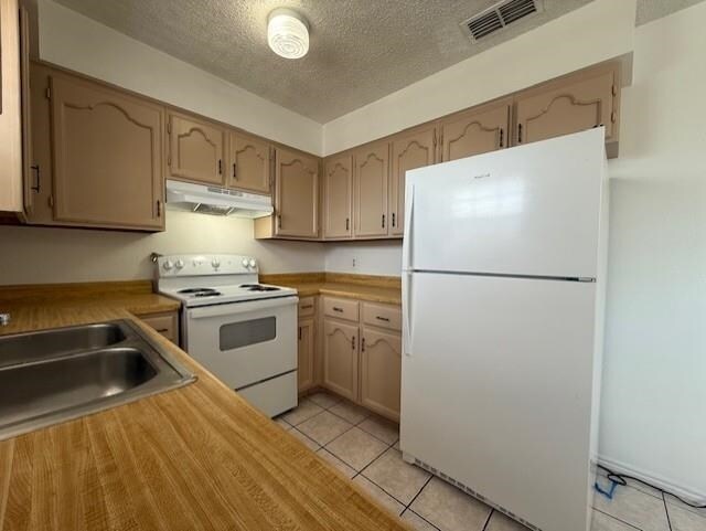 Building Photo - 1502 E San Pedro St