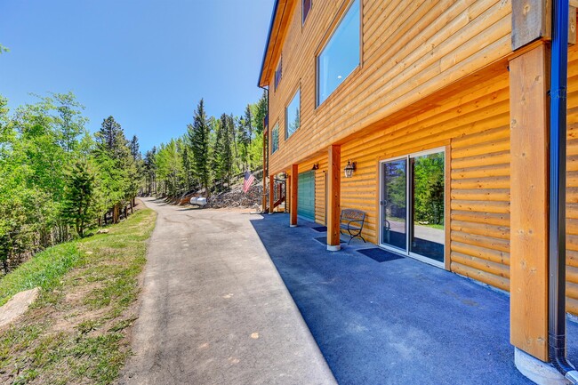 Building Photo - 1224 Lodgepole Dr
