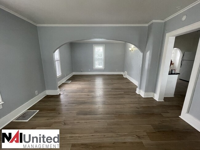 Building Photo - Three bedroom, one bathroom home for rent