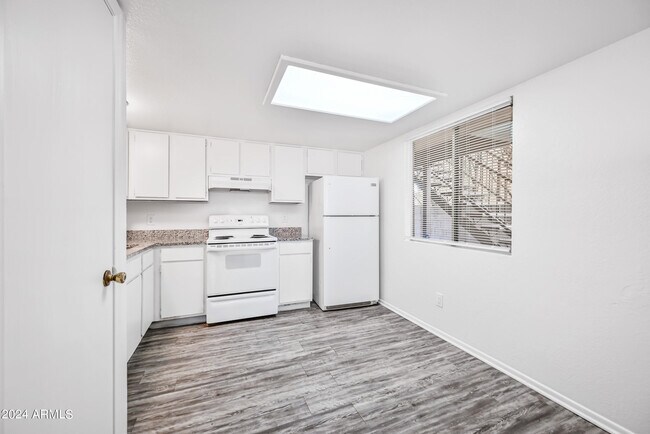 Foto del edificio - 436 W Clark St