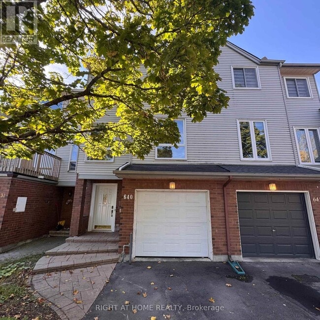 Building Photo - 640 Brome Crescent