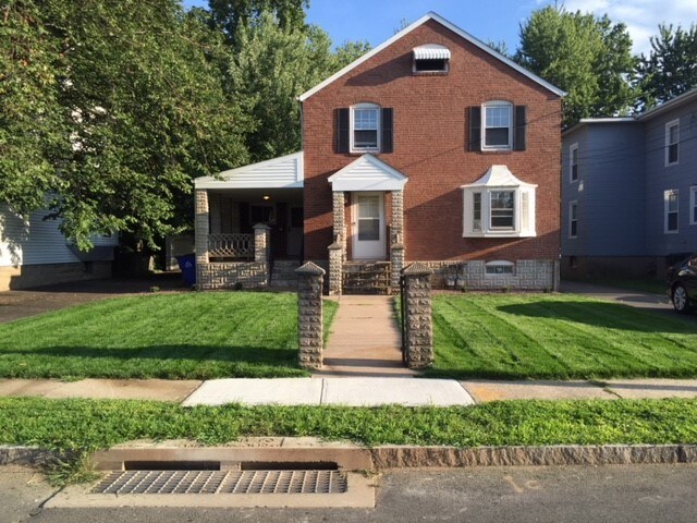 Primary Photo - 37 Burr St
