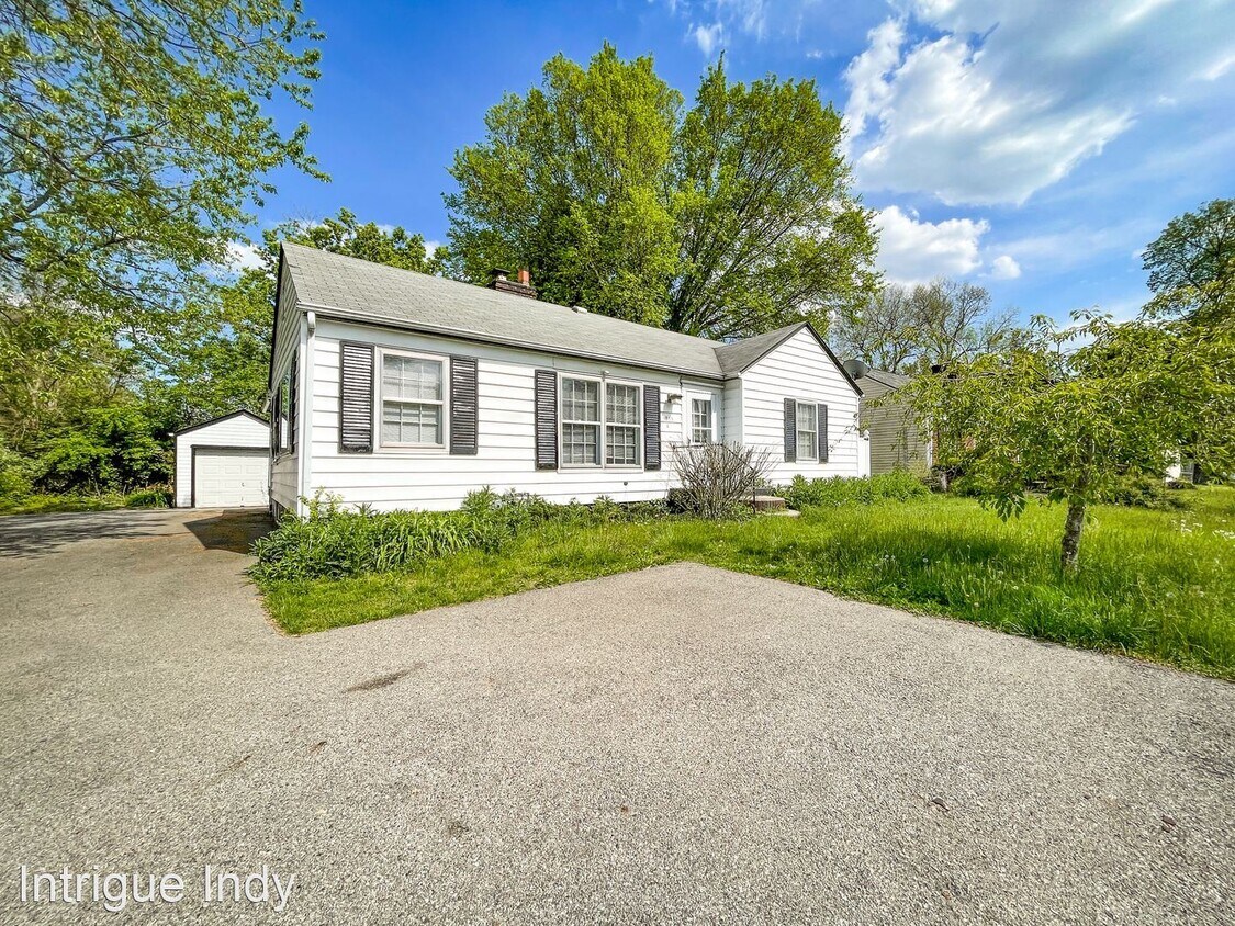 5 br, 2 bath House 5875 North Keystone Ave House for Rent in