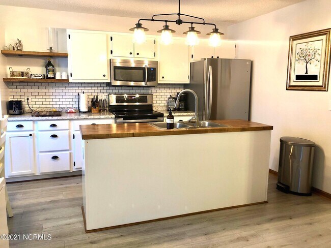 Foto del edificio - 1115 Brownlea Dr