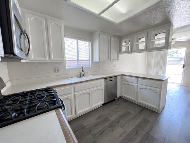 Building Photo - 4702 W 168th St