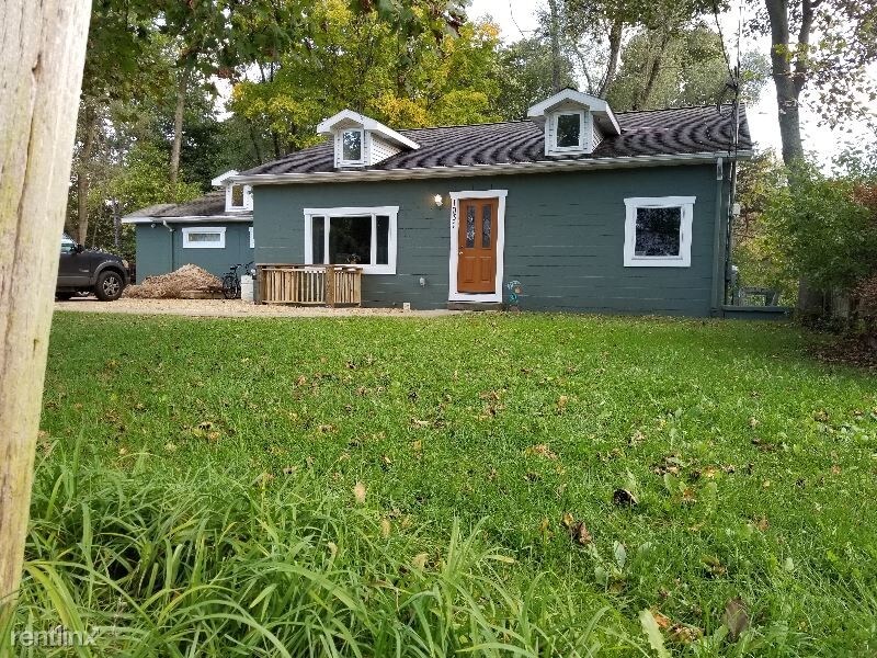 Primary Photo - 1031 Daisy Ln