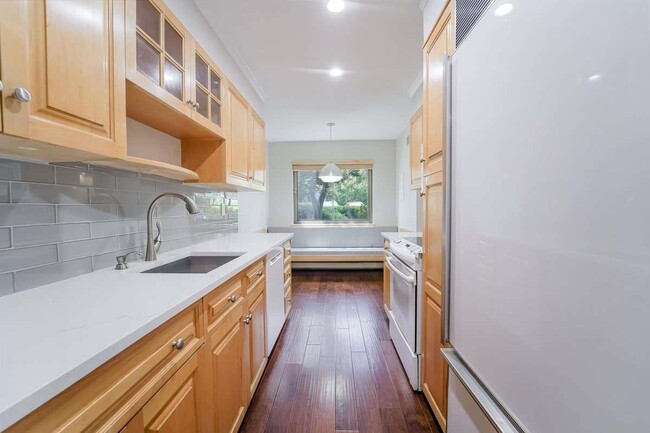 Foto del edificio - 13 Bayberry Ln