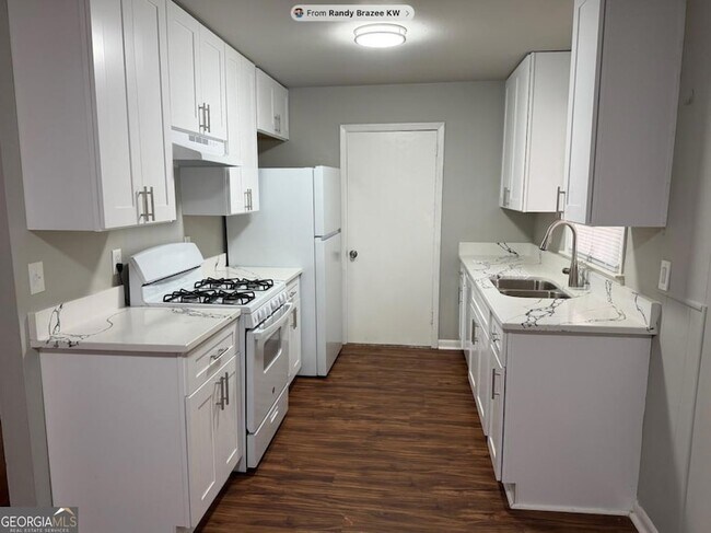 Foto del edificio - 3036 Will Rogers Pl SE