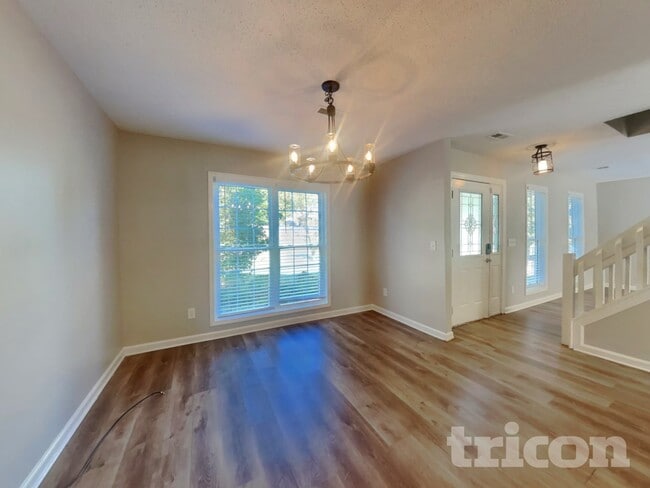Building Photo - 5708 Green Apple Dr