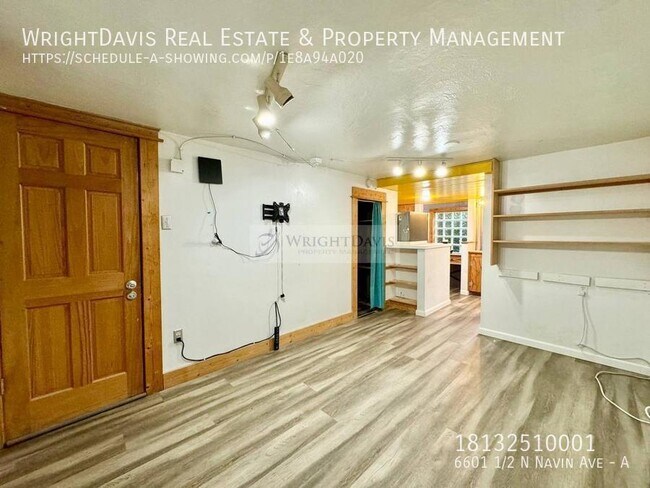 Foto del edificio - 6601 1/2 N Navin Ave-A