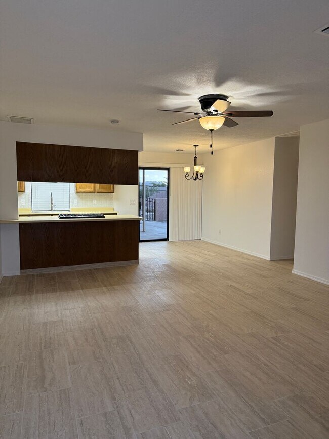 Foto del edificio - Duplex 2/2/1 - Long term - unfurnished