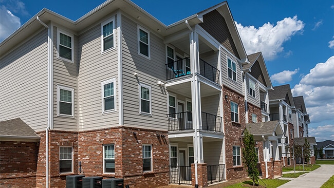 Building Photo - Windsor Crossing