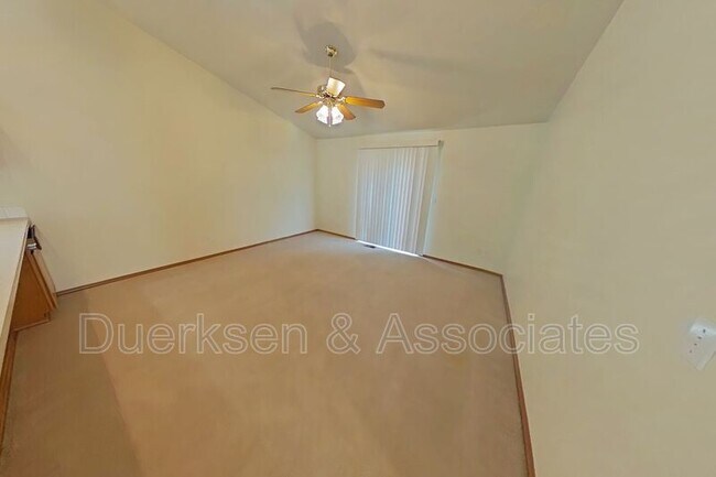 Foto del edificio - 5613 SW Windflower Dr