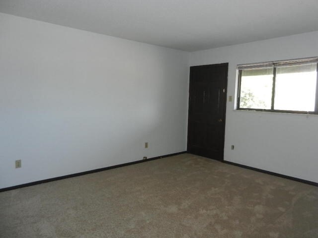 Building Photo - 411 W Rockwood St