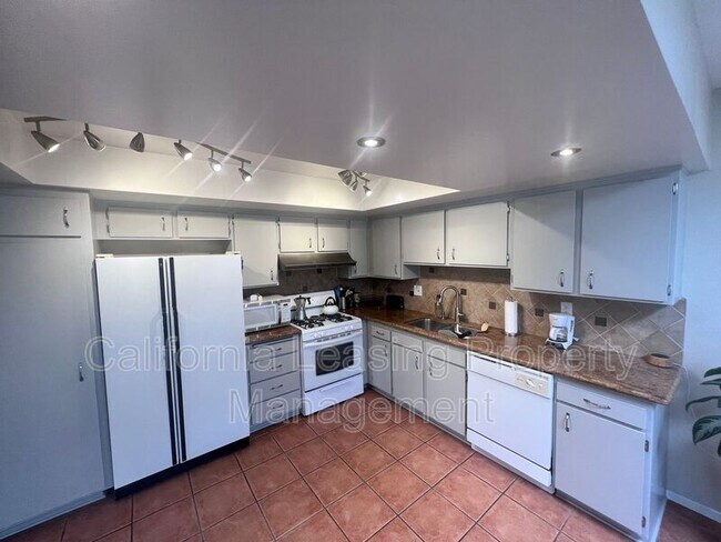 Building Photo - 27002 Rio Prado Dr
