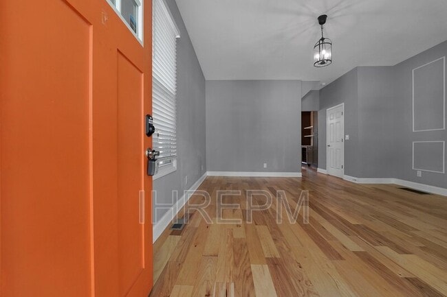 Building Photo - 144 N Monroe Ave
