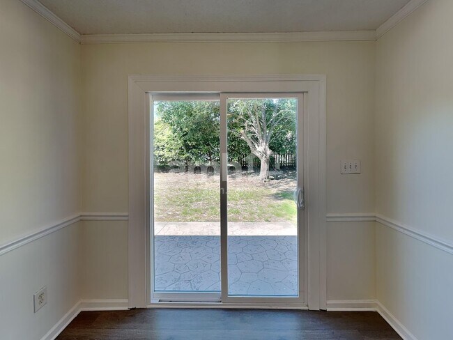 Foto del edificio - 13007 Planters Row Dr