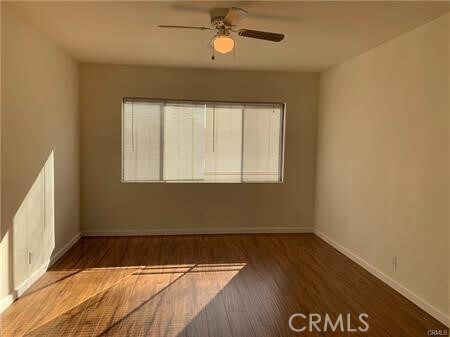 Foto del edificio - 8839 Elm Ave