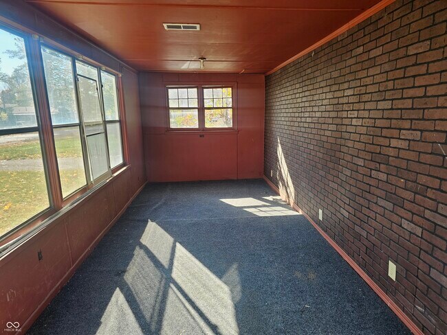 Building Photo - 3730 S Randolph St
