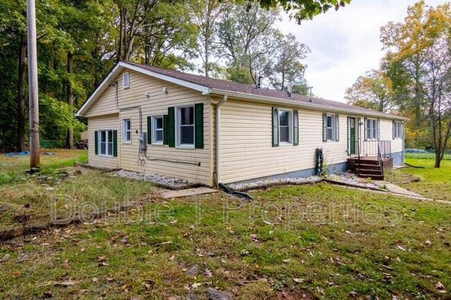 Foto del edificio - 3405 Pebble Dr