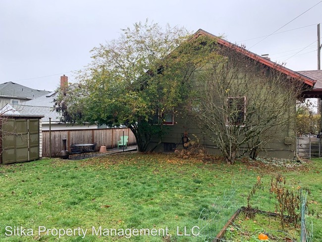 Foto del edificio - 2 br, 1 bath House - 4931 N Montana Ave
