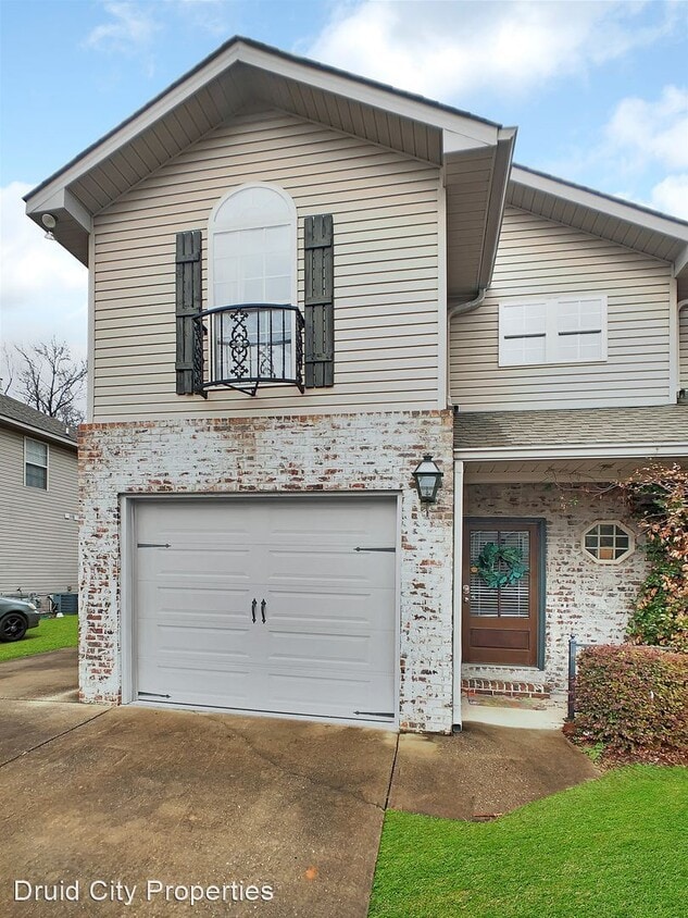 Primary Photo - 3 br, 2.5 bath House - 1806 Saint Charles Way