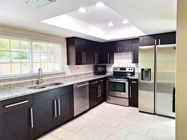 Building Photo - 13521 Del Prado Dr S