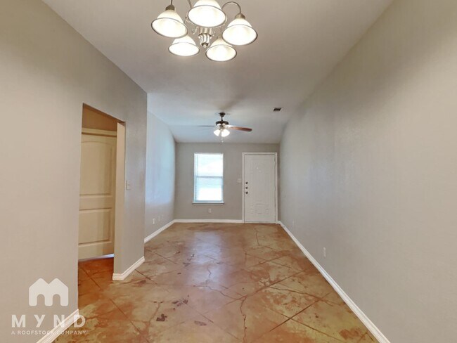 Foto del edificio - 230 Walnut Bend Rd