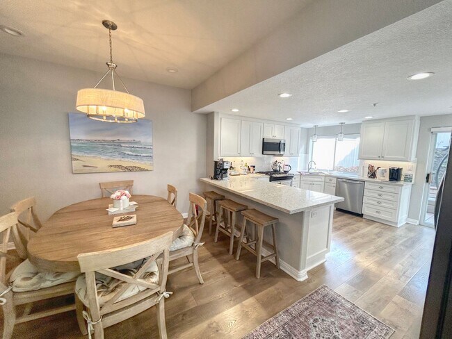 Building Photo - Fully Furnished 3 bedroom, 2.5 bath Condo in Rancho San Clemente