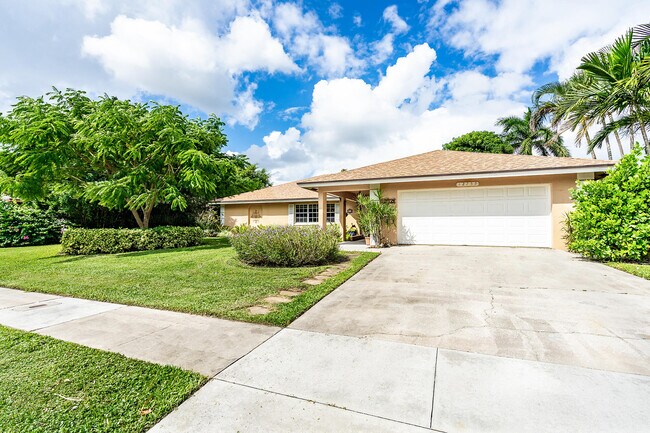 Foto del edificio - 12759 Guilford Cir