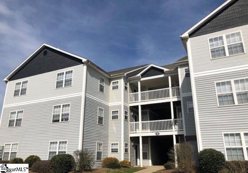 123 University Village Dr, Central, SC 29630 Condo for Rent in