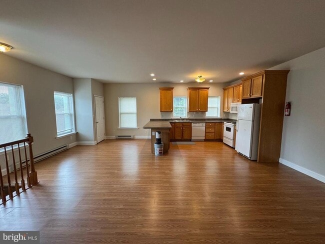 Foto del edificio - 328 N Charlotte St