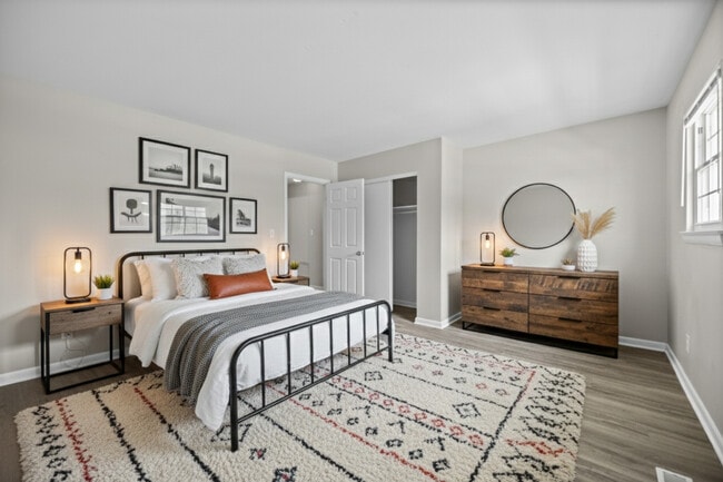 Building Photo - Cardinal Village Apartments