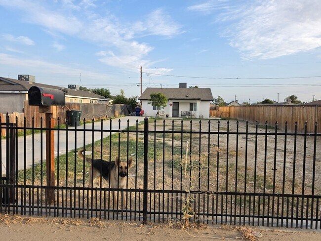 Building Photo - 1501 Ralston St