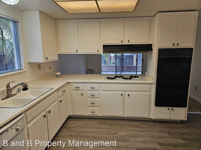 Building Photo - 4 br, 2 bath House - 3629 Eastern Avenue