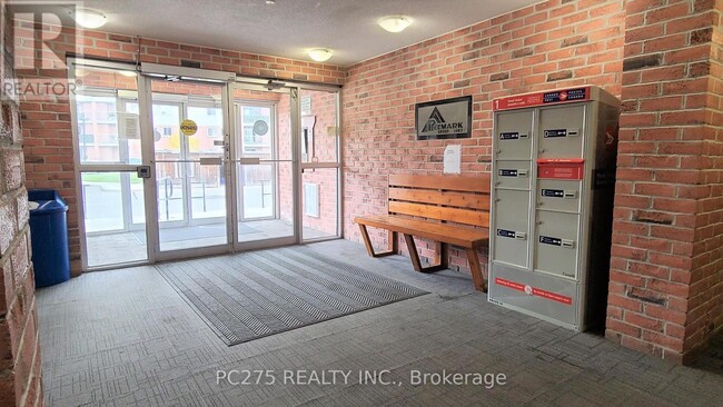 Building Photo - 136-136 Conway Dr