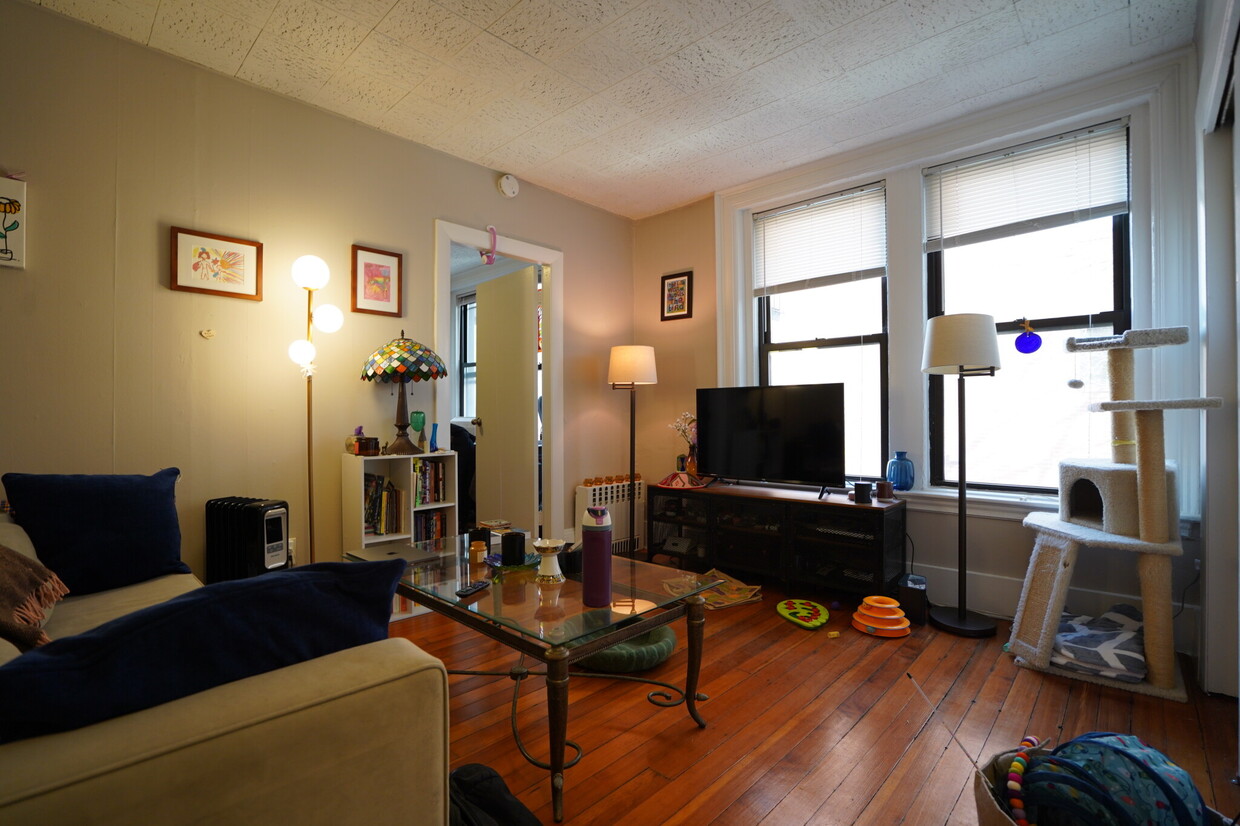 Foto principal - 1455 Beacon St