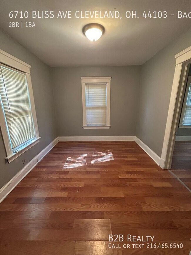 Foto del edificio - 2BR Apartment Unit in Cleveland
