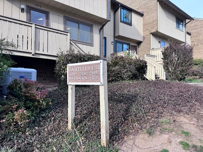 Photo - 2440 Glengyle Dr Townhome