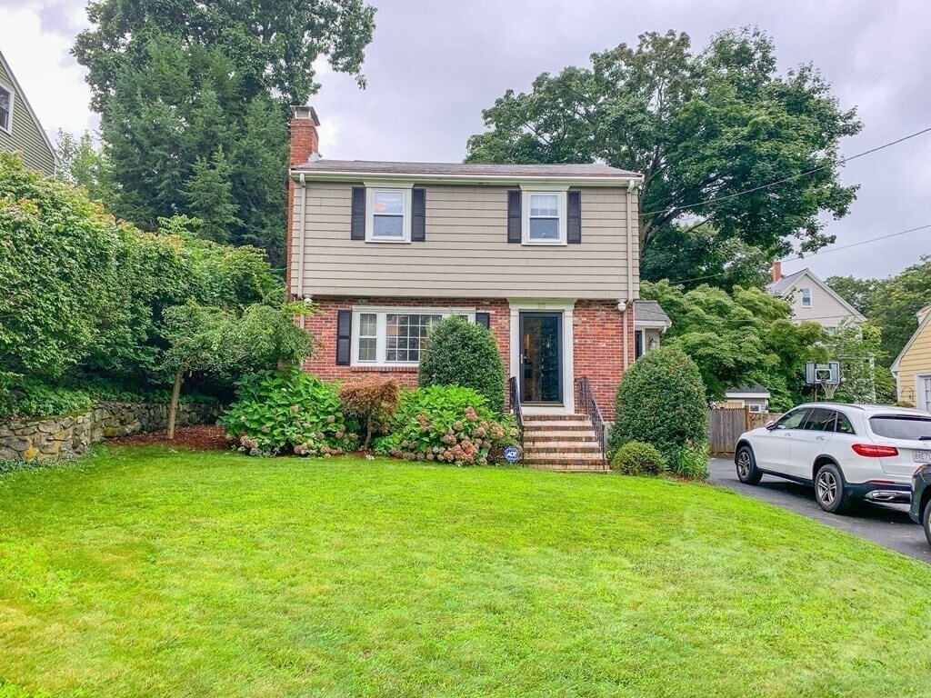 Primary Photo - 23 Ames Ave