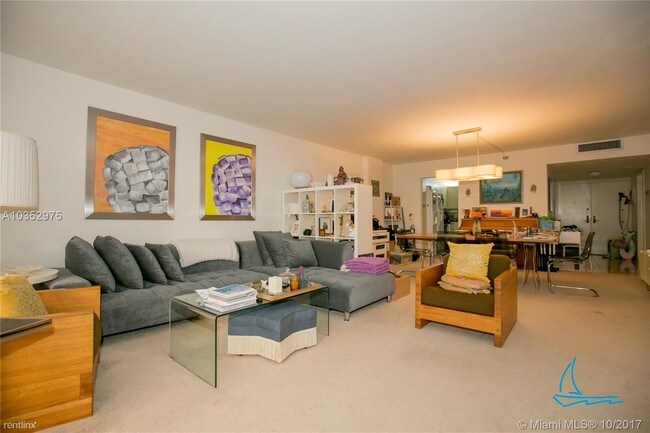 Building Photo - 8877 Collins Ave