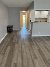 Building Photo - 148 Preston Way