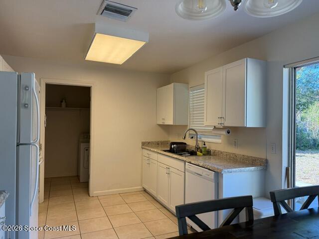 Building Photo - 2384 Apache Dr