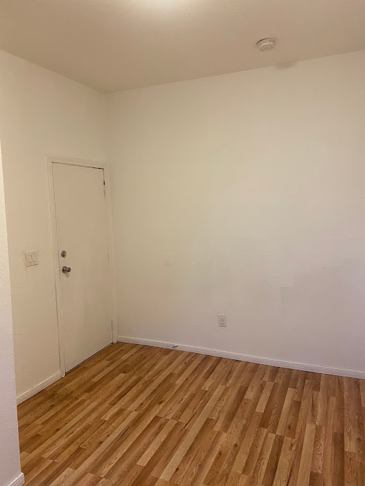 Building Photo - 1492 W 27th St