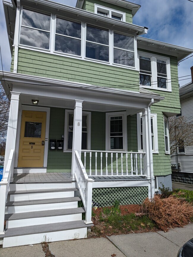 Foto del edificio - 8 Wilson Ave