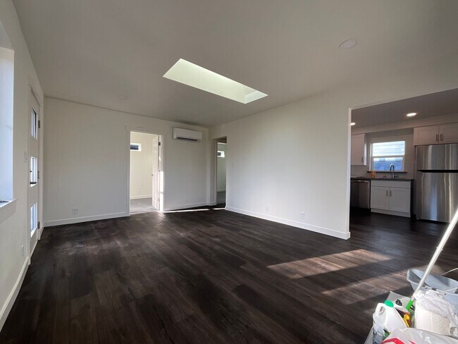 Foto del edificio - Aurora/Greenlake 2 bed 1 bath