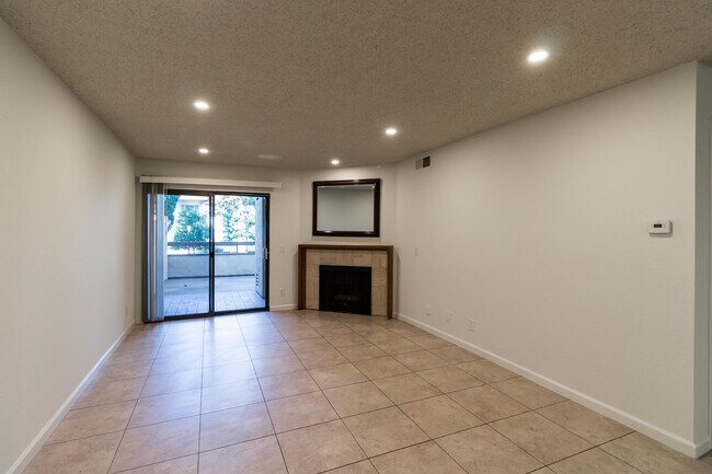 Foto del edificio - 460 Oak St