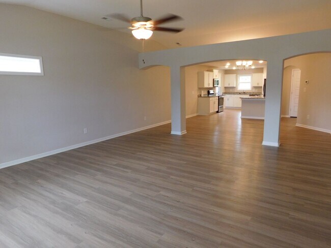 Building Photo - 500 Odham Ln